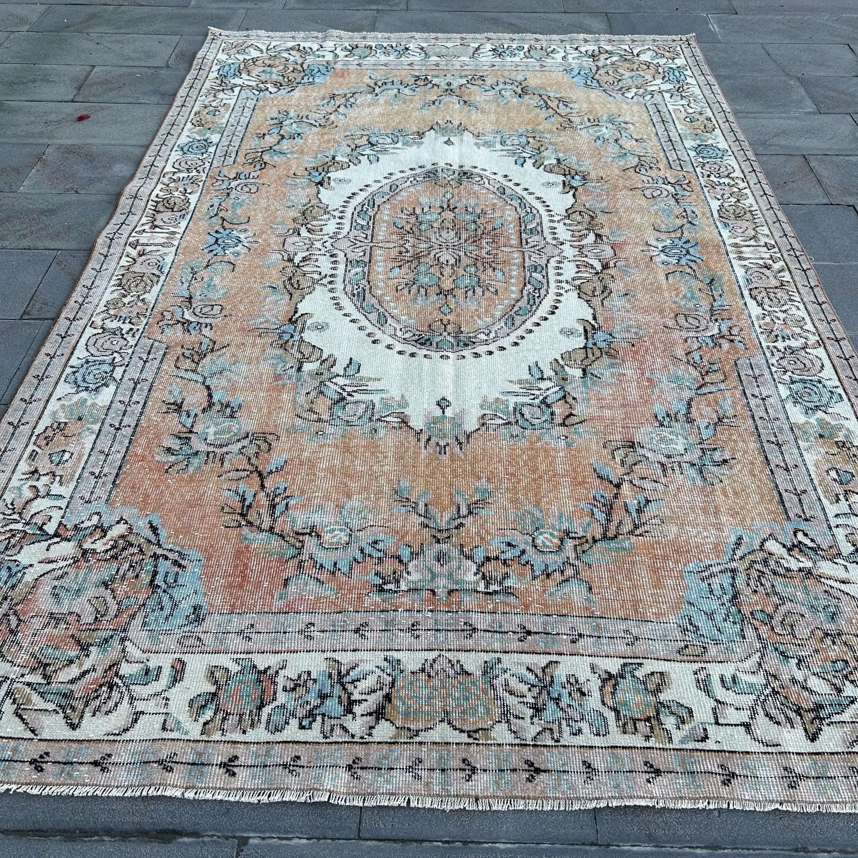 6,3x9,9 ft großer Vintage Teppich, türkischer brauner Teppich - 1