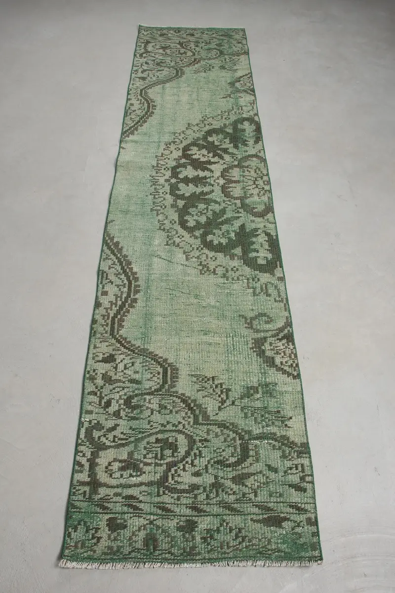 Türk Vintage Runner Halısı 2.1x9.5 ft, Oushak Yeşil Yün Halı - 1
