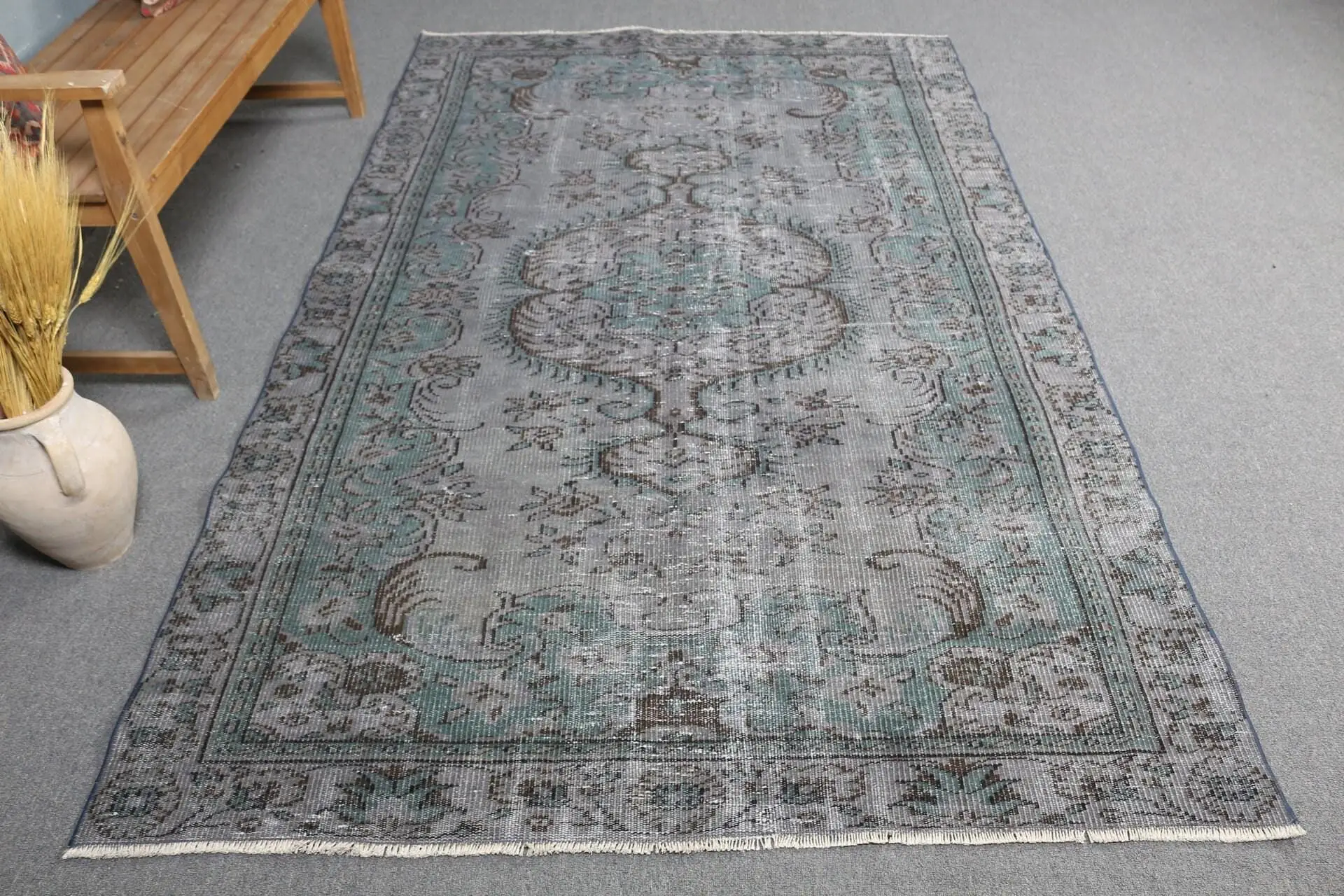 5.3x8.5 ft Halı, Türk Vintage Halısı, Gri Mavi Çiçekli Halı - 1