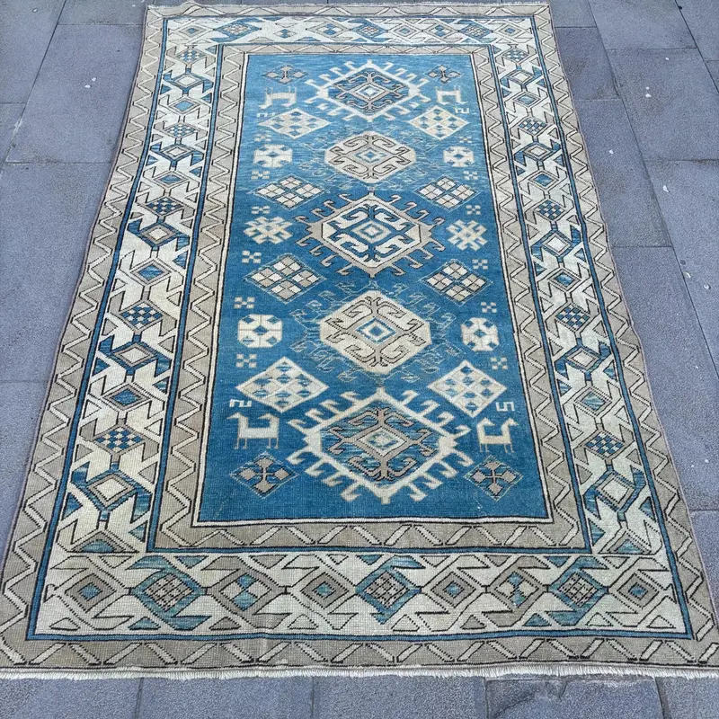 Blue Animal Print Rug, 4,4x7,1 ft Elegant Decor