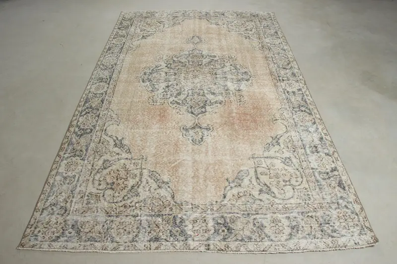 Vintage Türk Halısı, 5.4x9.2 ft Oushak Halı, Mavi Kahverengi Bordürlü Yün Halı - 1
