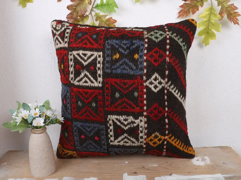 Almohada de lanzamiento geométrico marrón y rojo, cojín bordado vintage