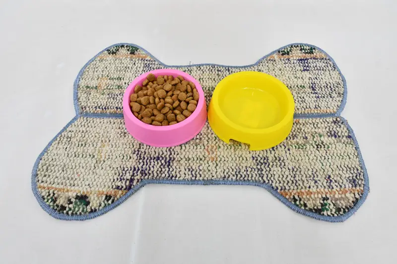 Orta Mavi ve Bej Pamuklu Köpük Dolgulu, Dayanıklı Evcil Hayvan Yastığı