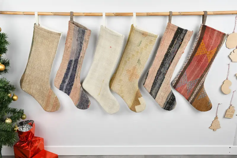 Patrón de adornos navideños, calcetín navideño de 8 pulgadas de ancho