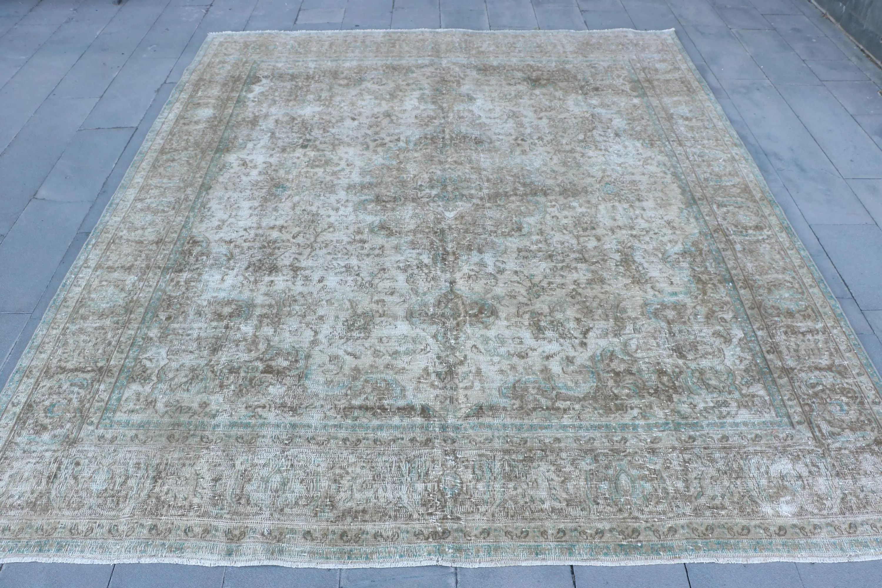 9.5x10.9 ft Turkish Rug, Vintage Oversize Rug, Gray Blue Bordered Rug - 1