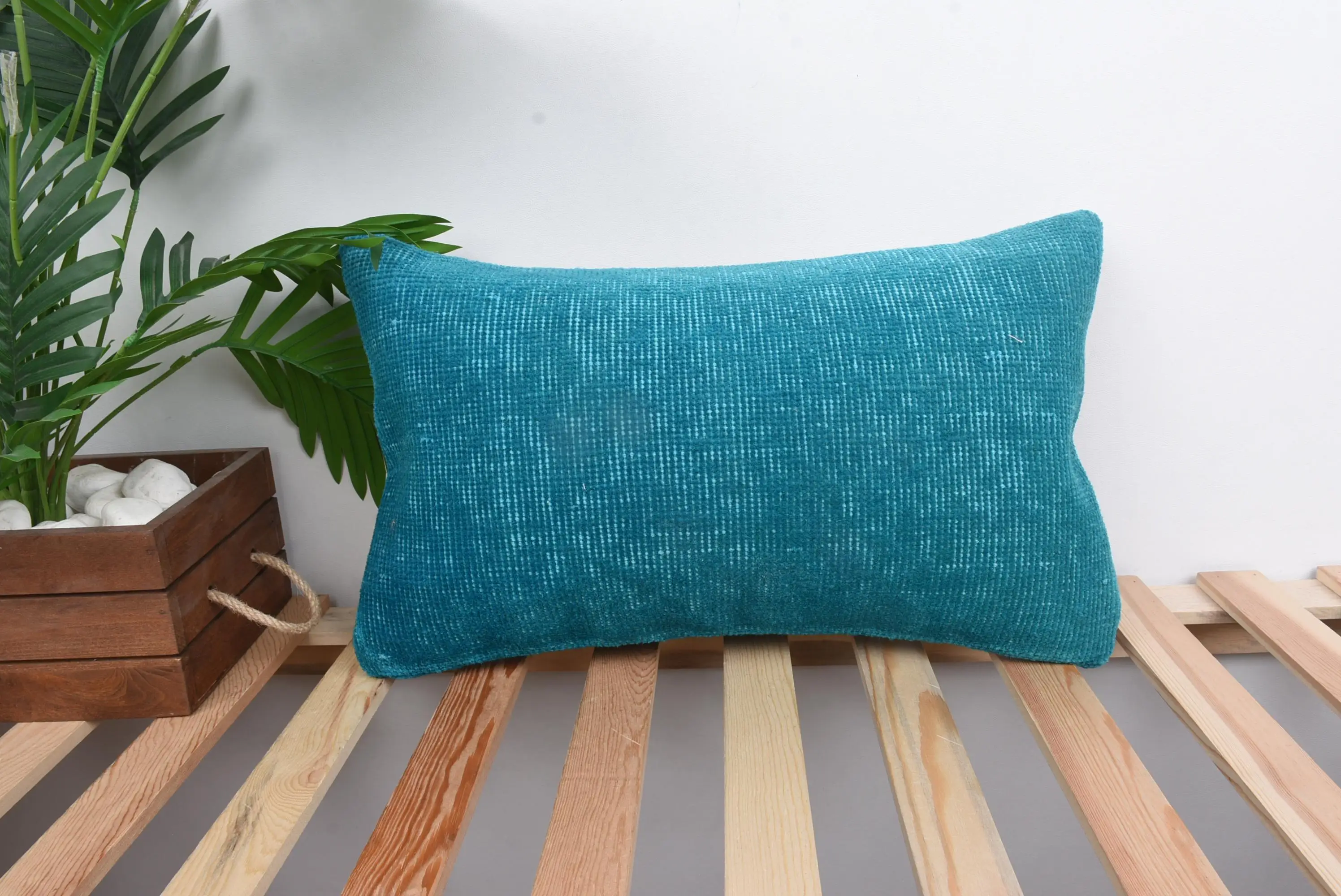 Yeşil Güneybatı Nakışlı Yastık, 12x20 El Yapımı Kırlent - 1