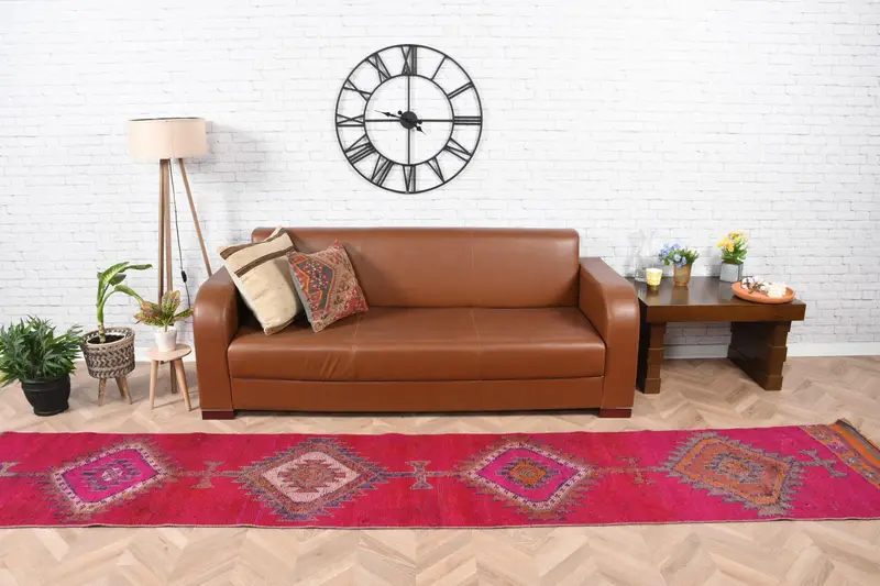 Türk Vintage Halısı 2.3x13.1 ft (70x398 cm), Herki Kırmızı Pembe İkat Halı - 1