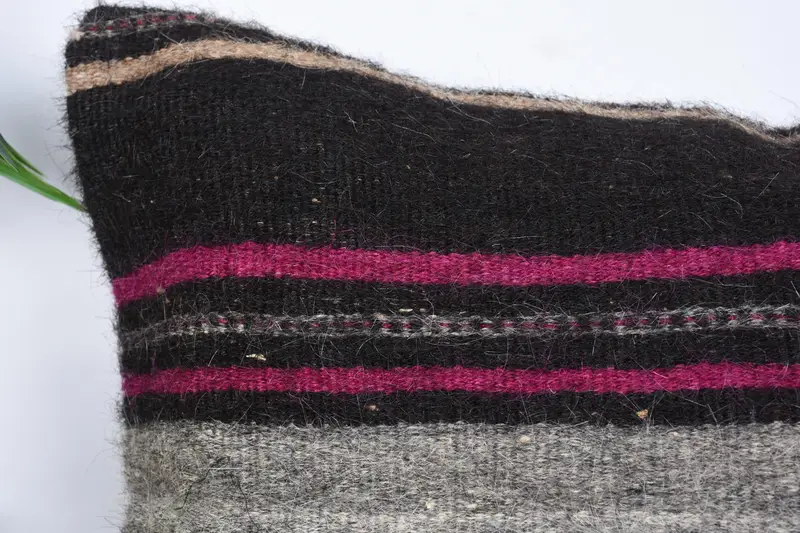 Vintage Cushion Case, Wool Kilim Pillow Cushion Cover, Pillow Cover, Turkish Pillow, Throw Kilim Pillow, Vintage Pillow, 20x20 Brown Pillow Cover - 2