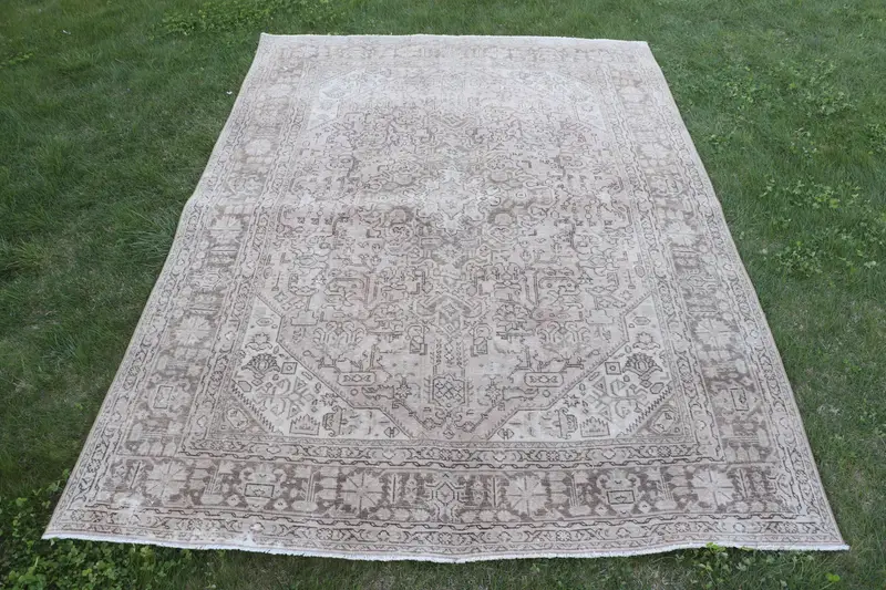Handmade Brown Persian Rug, 6,6x8,9 ft Elegant Decor