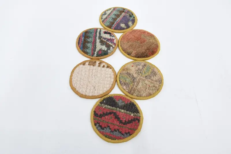 Elegante weiße und braune Untersetzer, langlebiges und stilvolles Untersetzer-Set