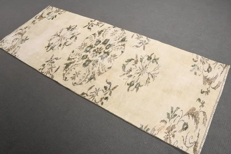 Vintage Turkish Accent Rug 2.9x7.2 ft (87x220 cm), White Floral Oushak Rug - 1