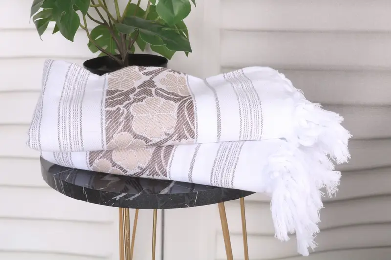 Sand-free towel, Christmas Favors, Monogram Turkish Bath Towel, Organic Turkish towel, Monogram Beach Towel, 70x40 Cotton Daisy Design Towel - 3