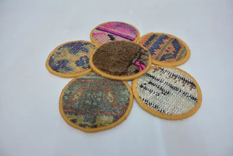 Elegantes posavasos rosas y marrones, posavasos boho antideslizantes