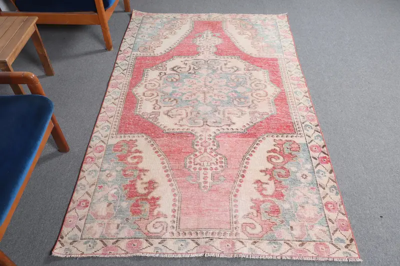 Kırmızı ve Yeşil Puantiyeli Halı, 4,1x7 ft Şık Dekor
