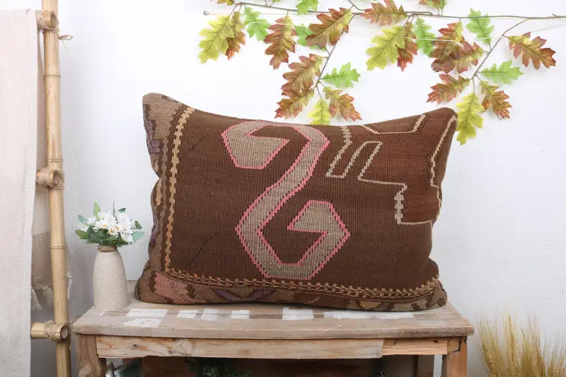 Braunes und rosa geometrisches Kissen, handgefertigtes Vintage-Kissen
