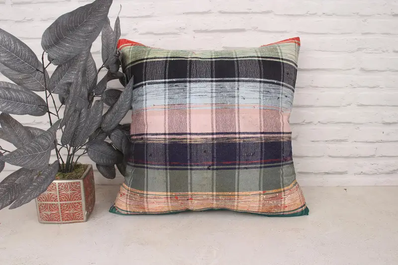 Boho Pillow, Pillow for Couch, Pillow Cover, 20x20 Pink Cushion, Kilim Rug Pillow, Interior Designer Pillow, Outdoor Bolster Pillow - 1