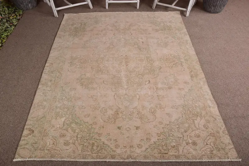 5.6x7.9 ft Vintage Large Rug, Turkish Green Animal Print Rug - 1