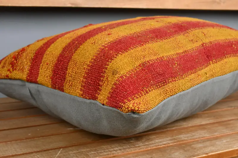 Cushion, Interior Designer Pillow, Cozy Throw Pillow Cover, Vintage Pillow, Kilim Pillow, Aesthetic Pillow Sham, 16x24 Red Pillow Cover - 3