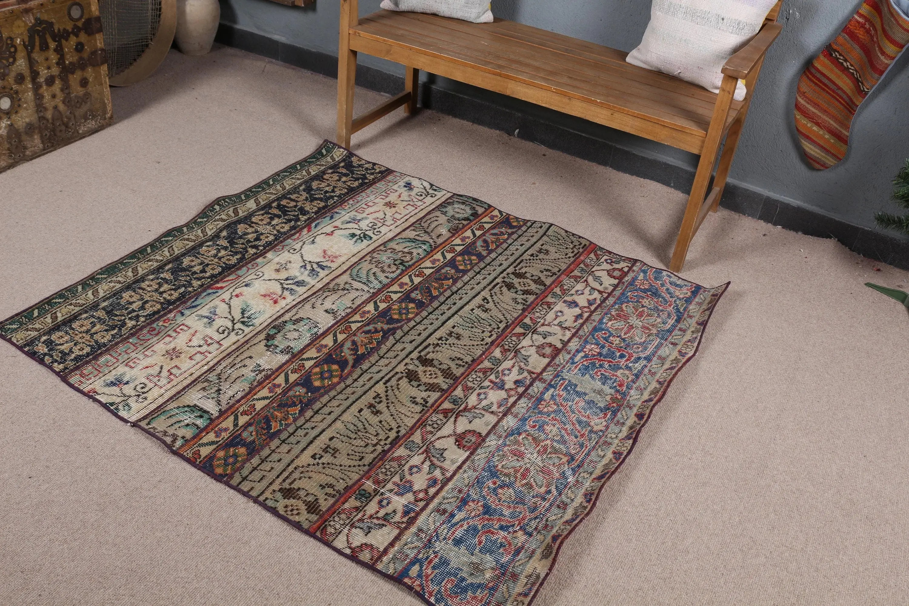 Türk Vintage Halısı 4.3x4.7 ft (130x144 cm), Mavi Güneybatı Halısı - 1
