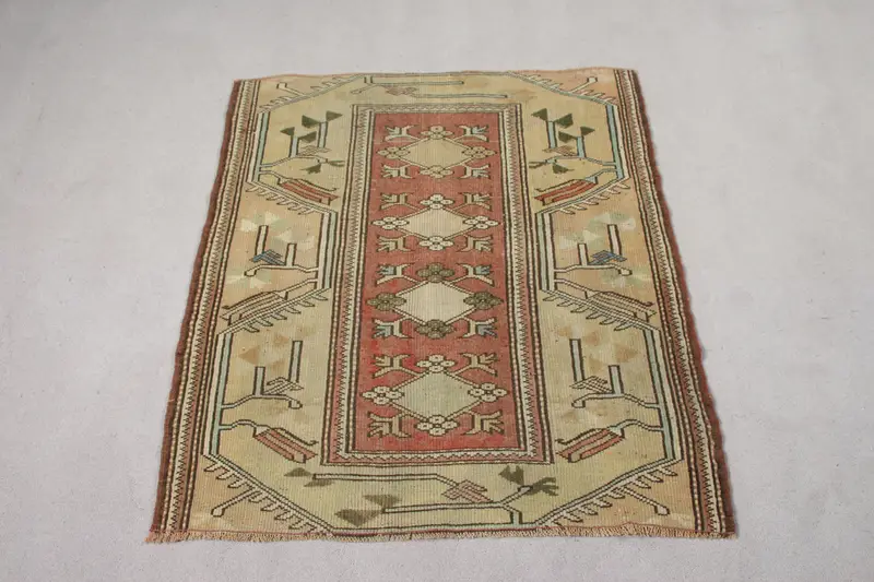 Elegant Beige & Red Rug, 3,1x3,4 ft Botanical Design
