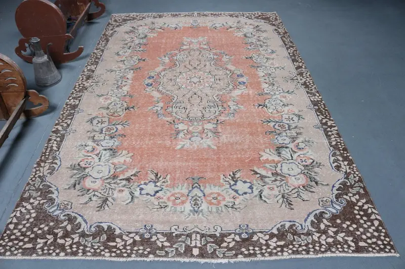 Türkischer Vintage-Teppich 6 x 9,4 Fuß (182 x 287 cm), rot-blauer marokkanischer Oushak-Teppich - 1