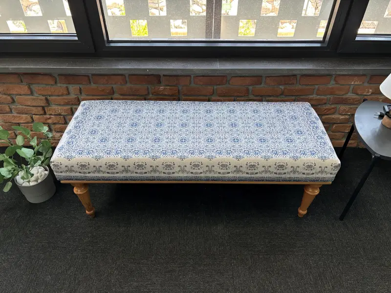 モジュール式オットマンセット、ブルー＆レッドキリム風オットマン