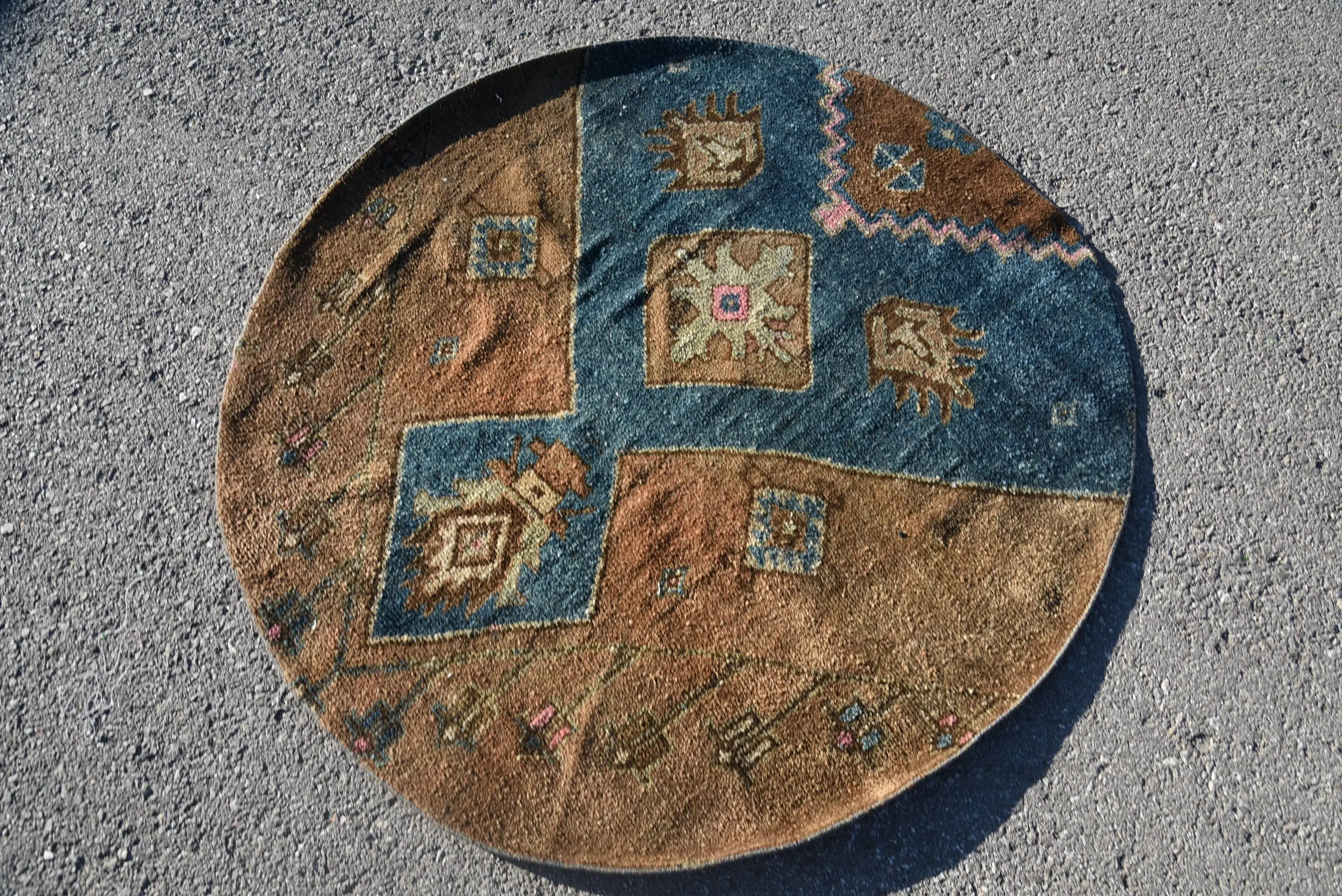 Alfombra vintage, alfombra redonda de 4,3x4,3 pies, alfombra de lana azul marrón - 1