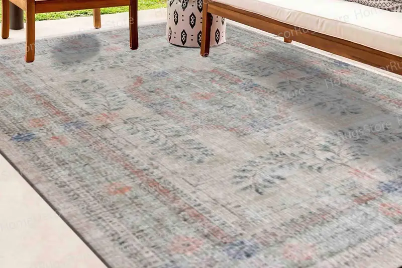 Tropisch bedruckter Teppich in Beige und Orange: Sanfte Töne, modernes Design