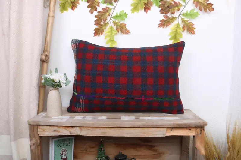 Kırmızı & Bronz Çizgili Kırlent, El Yapımı Nakışlı Kırlent