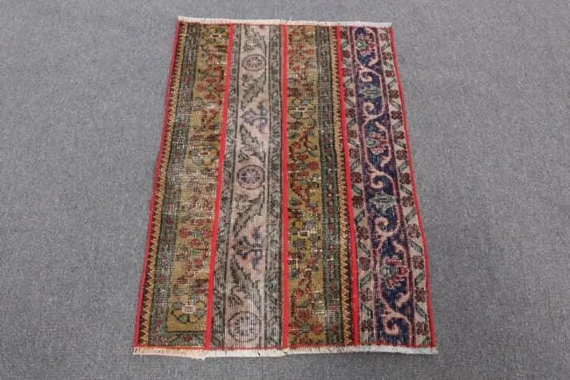 Blauer Blumenteppich, 2,2 x 3,1 Fuß mit roten Akzenten