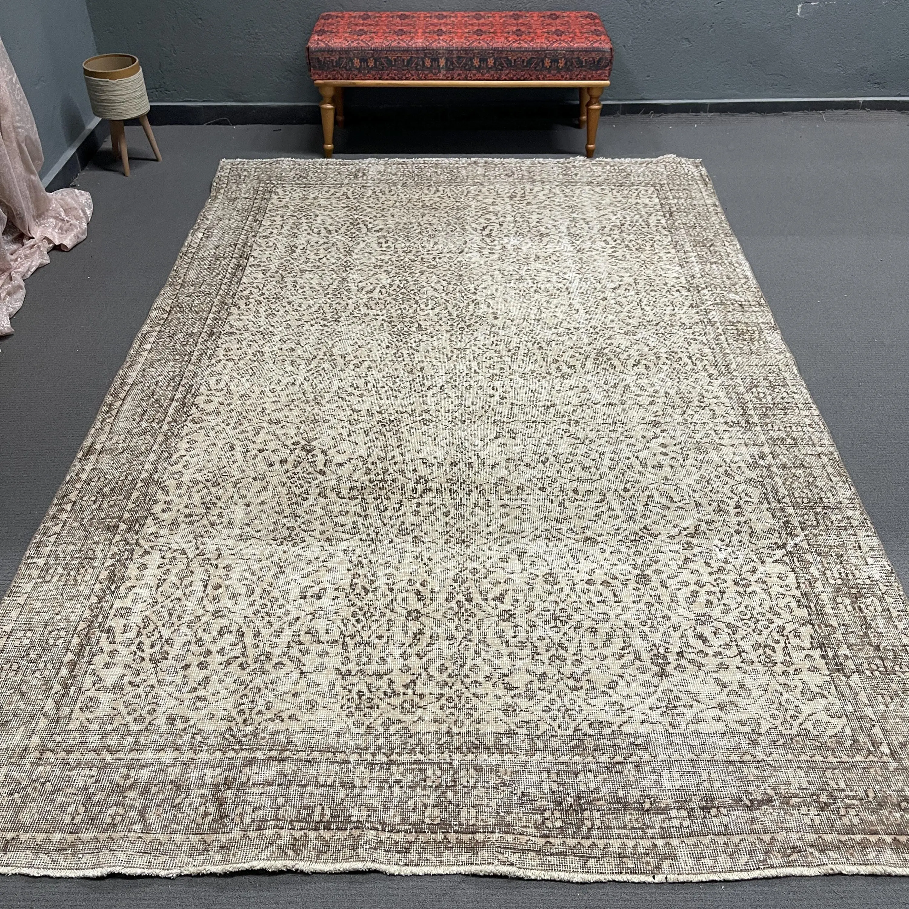 Vintage Teppich, 6,46x10,2 ft großer türkischer Teppich, graubrauner massiver Teppich - 1