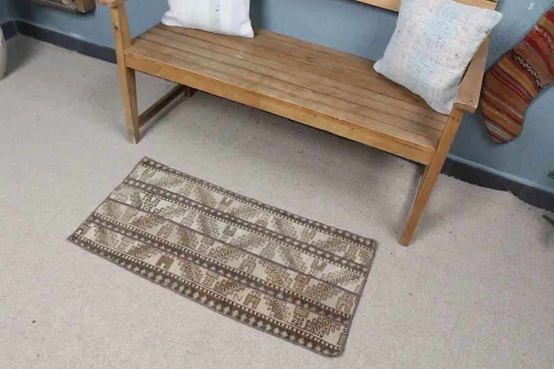 1.6x3.2フィート ベージュ&ブラウンポルカドットラグ、シックな装飾