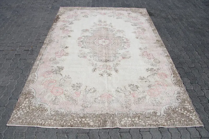 7x9,9 ft türkischer Teppich, großer Vintage Teppich, weiß rosa Teppich - 1