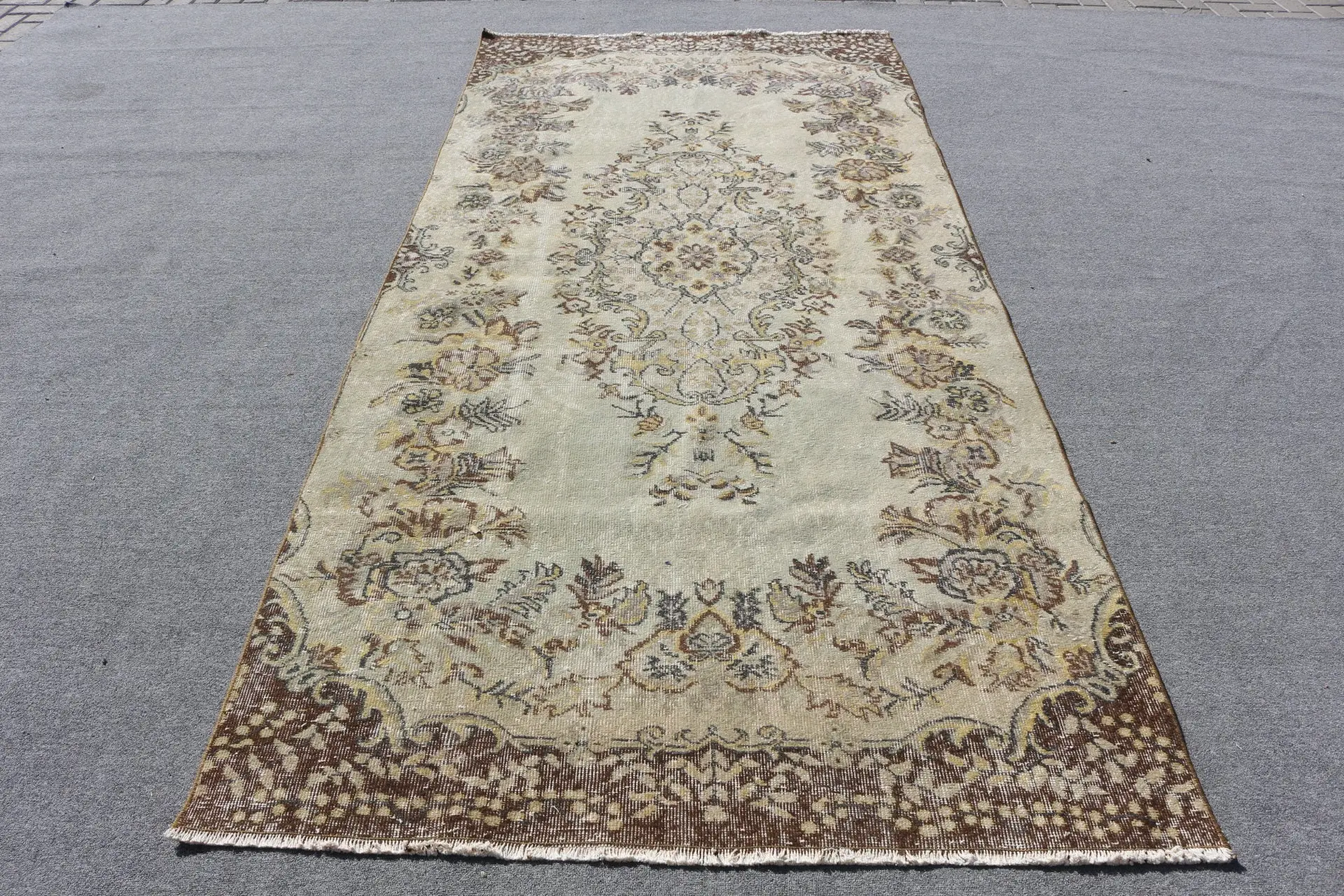 4.7x10 ft Turkish Rug, Rug, Brown Oriental Rug Wool - 1