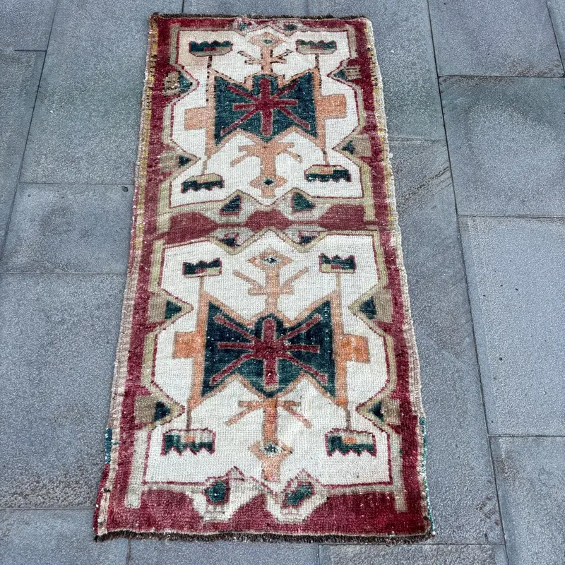 1,7x3,7 ft Beige & Red Animal Print Rug, Unique Decor