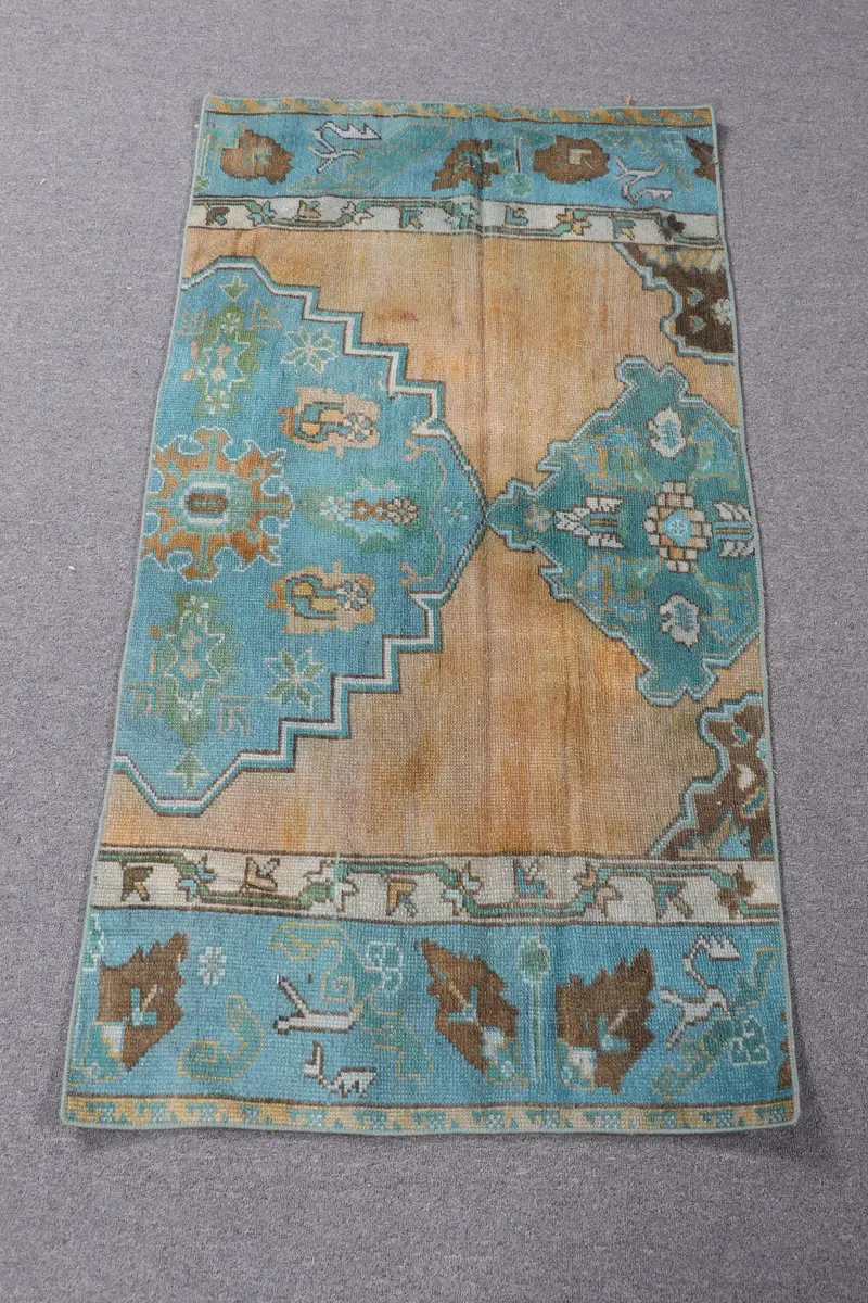 2,3x4,3 ft Yeşil İran Halısı, Zarif Sarı Vurgular