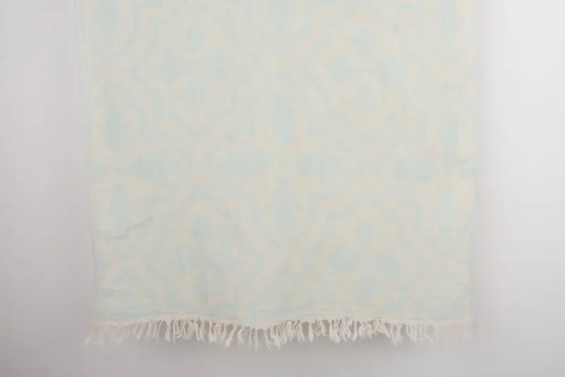 Xmas Decor Mint Tulip Patterned Organic Bath Towel, 24x40 Inches