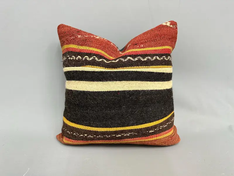 Almohada de tiro a rayas rojas y marrones, cojín Kilim vintage
