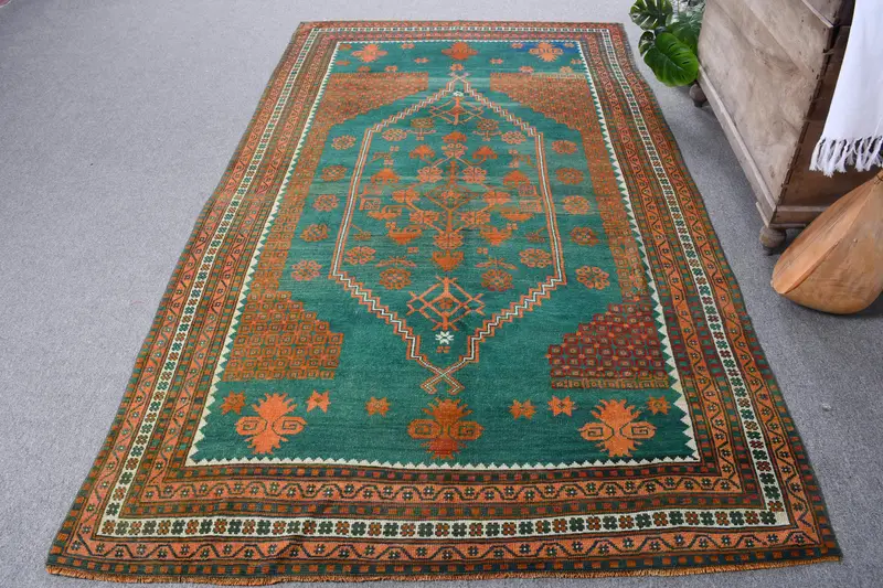 Turkish Vintage Rug 5.1x9 ft, Green Ikat Wool Rug - 1