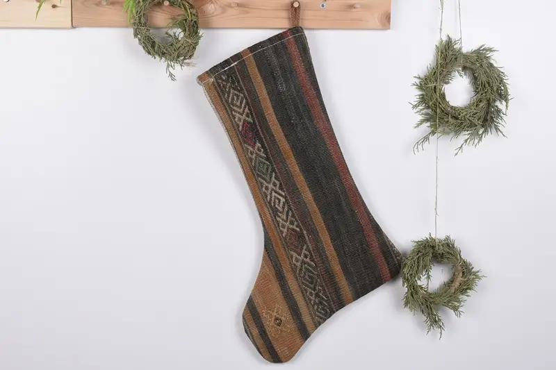 Şenlikli Noel Süsleri Deseni, 19 İnç Noel Çorabı