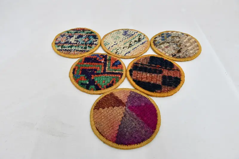 Bohem Yuvarlak Bardak Altlığı, Benzersiz Desenli Pembe ve Bronz Bardak Altlığı