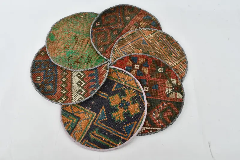 Elegante mantel individual naranja y bronce, decoración de mesa antideslizante