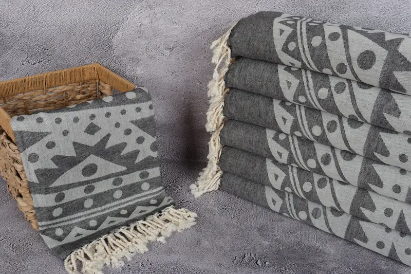 Quick-Dry Beach Towel, Lightweight towel, Thin and lightweight Turkish peshtemal, Family Gift, Wedding Favors, 70x40 Cotton Round Pattern Towel - 4