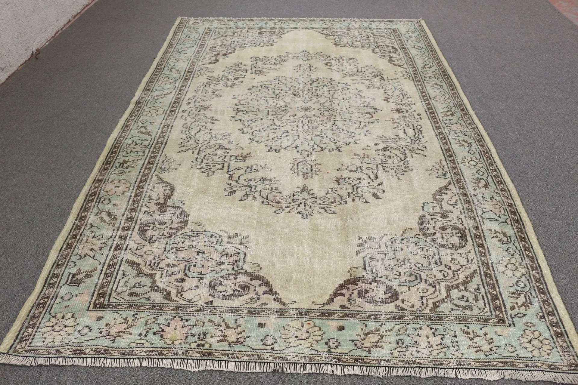 Turkish Vintage Large Rug 6.3x9.6 ft, Green Bordered Rug Wool - 1