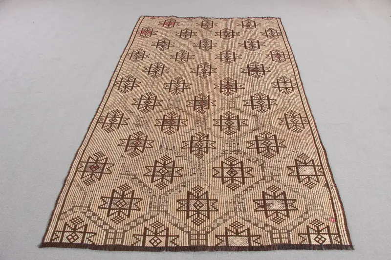 エレガントなベージュのラグ、4.3x7.3フィートのアニマルプリント