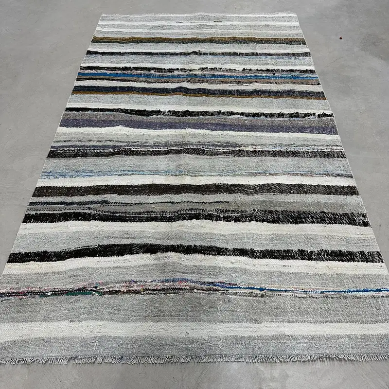 Zarif Bej ve Kahverengi Halı, 4,9x8,1 ft Puantiyeli Tasarım