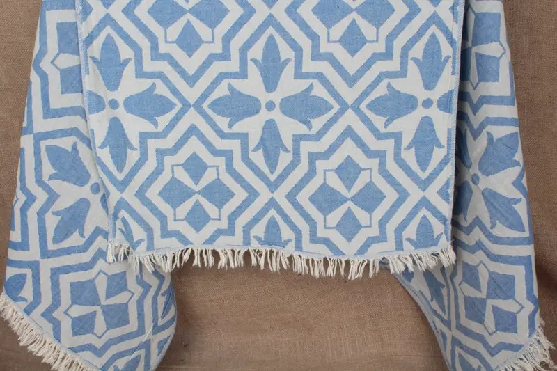 トルコハンドタオル ブルーチューリップパターン、24x40インチ、モノグラム入り