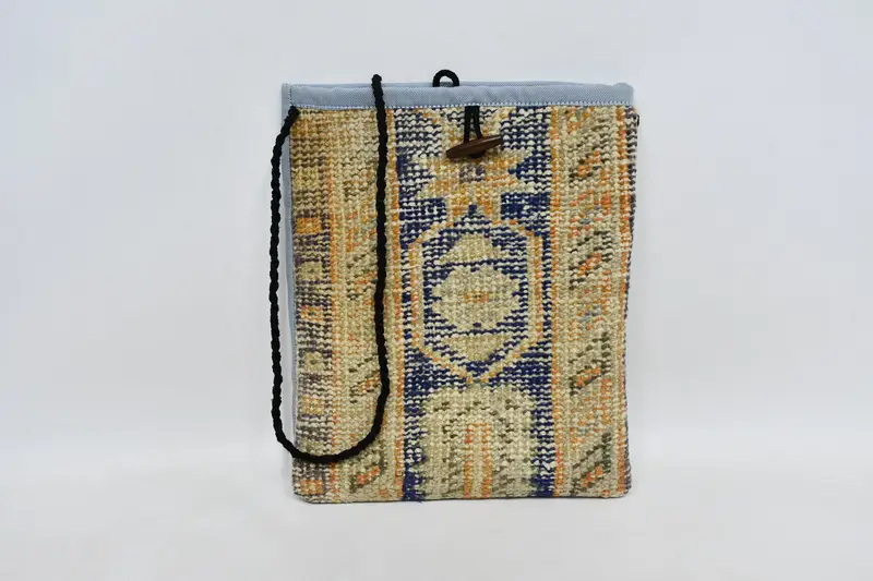 調節可能なストラップ付きミニマリストクロスボディキリムバッグ、ボヘミアンスタイルキリムバッグ