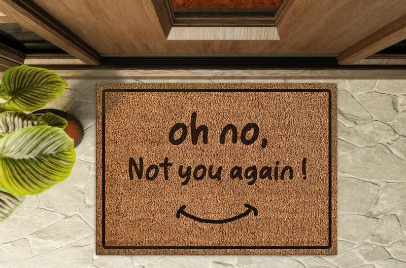 Eleganter bedruckter Teppich: Fußmatte mit individuellen Namen für moderne Häuser