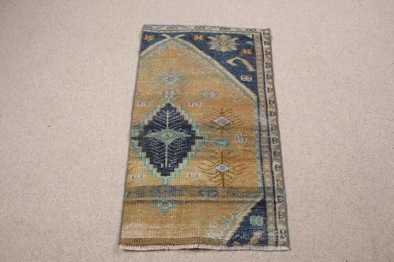 Teppich mit Tiermuster in Orange und Blau, 1,8 x 3,1 Fuß